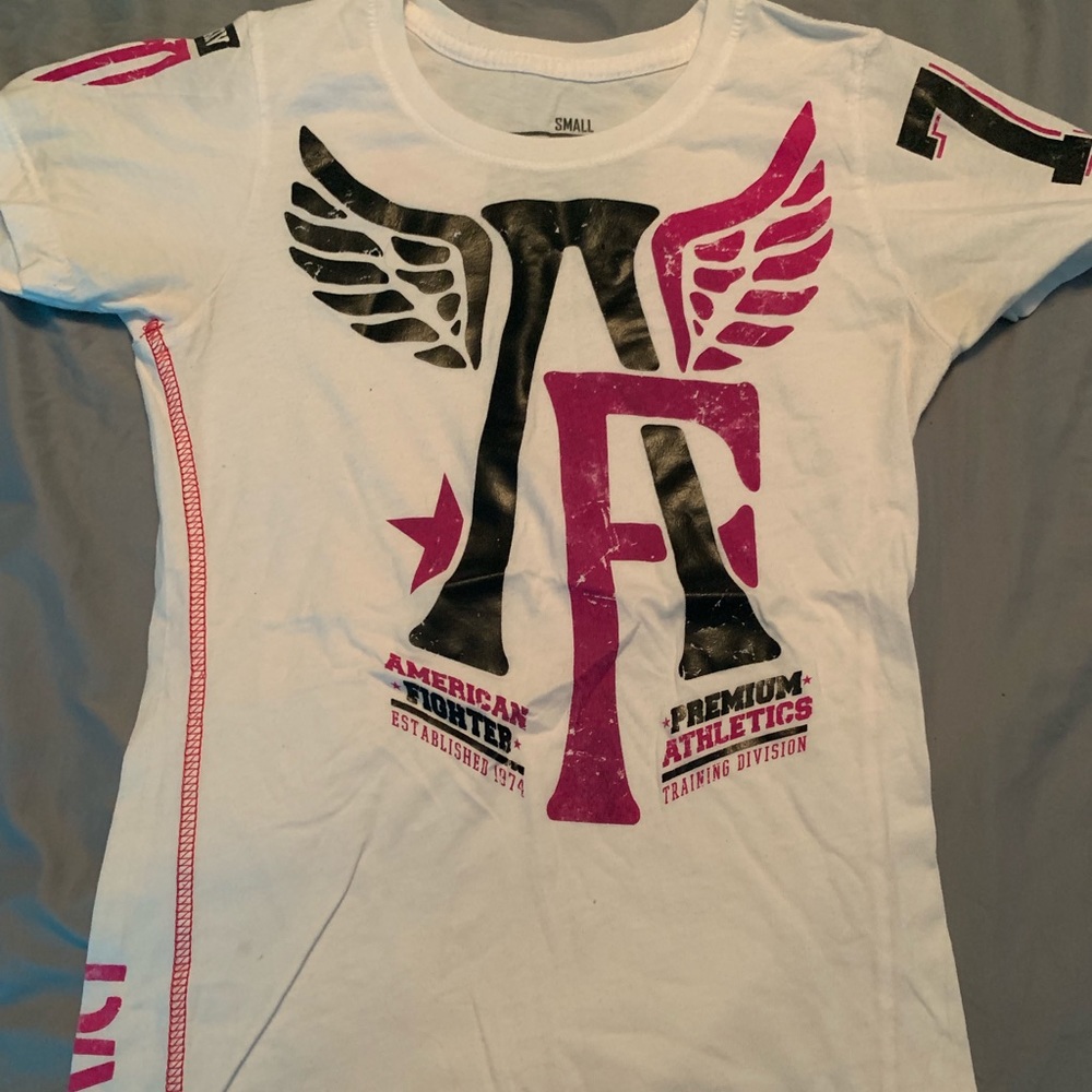 Buckle exclusive American Fighter shirt